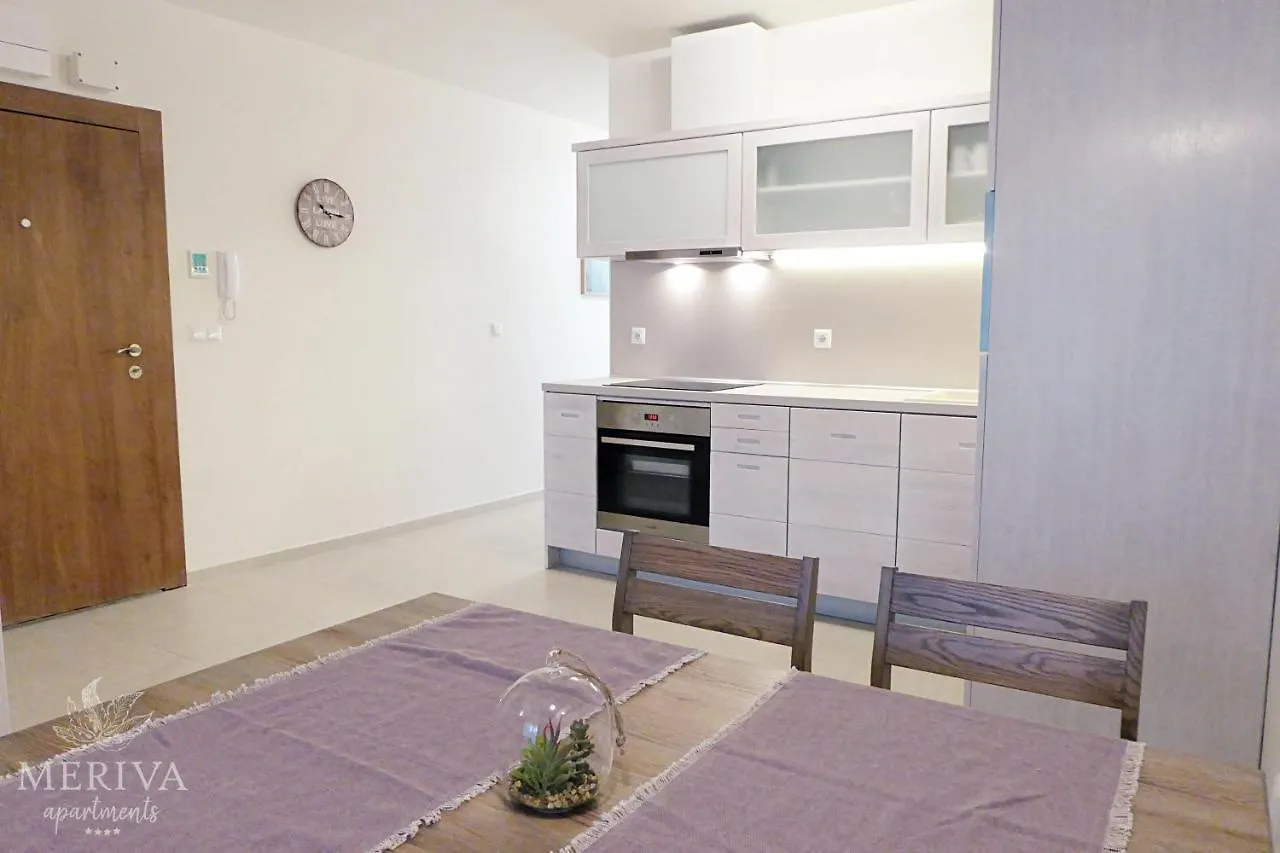 Meriva Apartments Warna 2*,